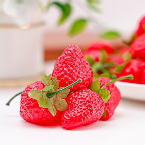 30 PCS Plastic Artificial Strawberries Realistic Decorations