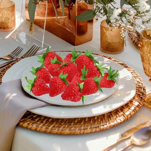 50PCS Lifelike Artificial Strawberries with Green Leaves