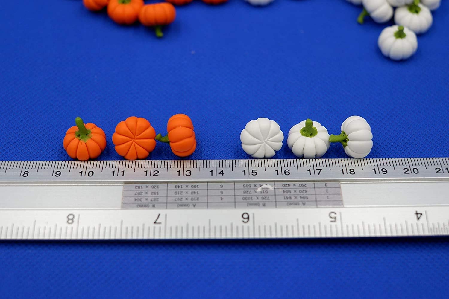 1shopforyou Mixed 20 pcs White and Orange Artificial Pumpkins