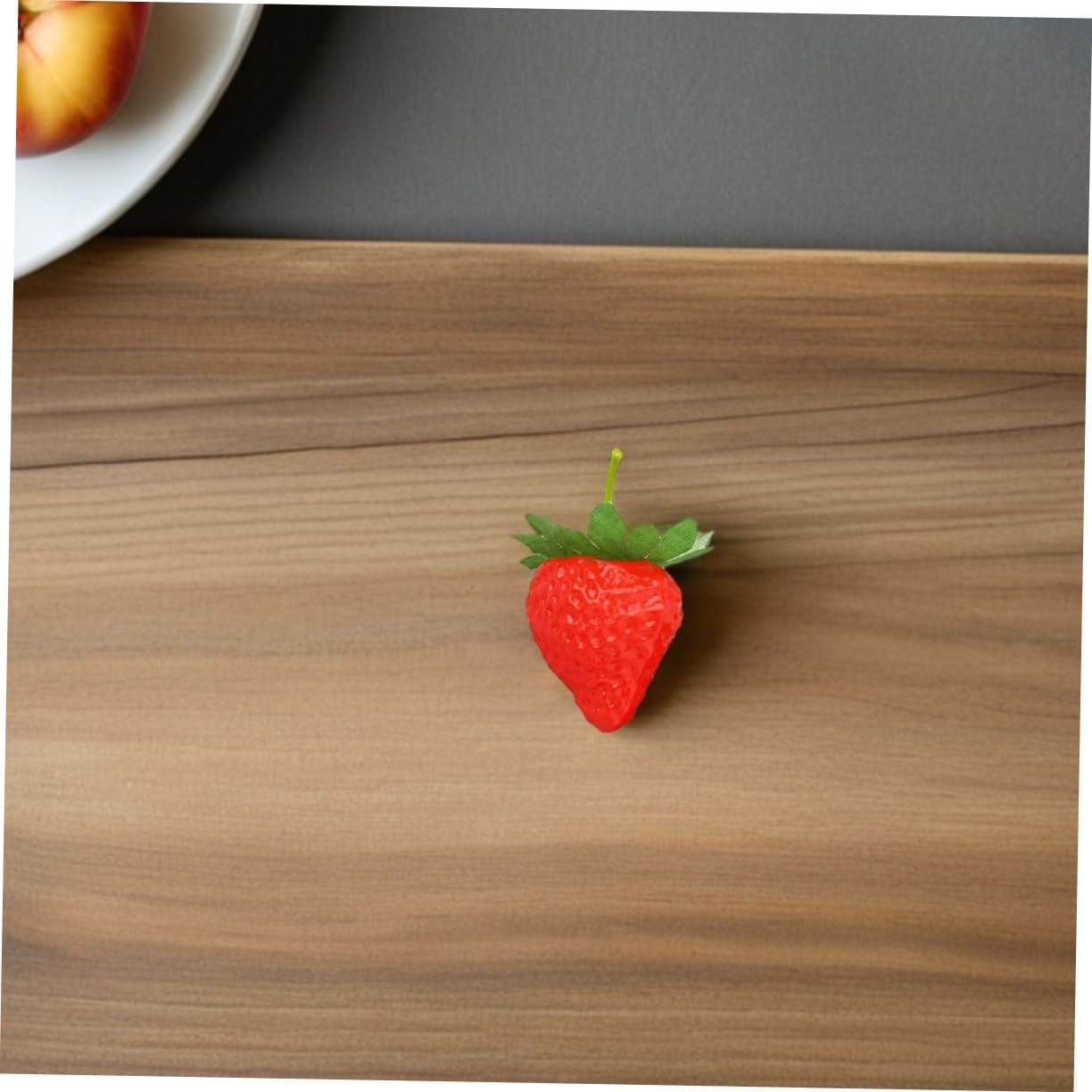 IMIKEYA 24pcs Fake Plastic Strawberries Decorative Artificial Fruit Pack