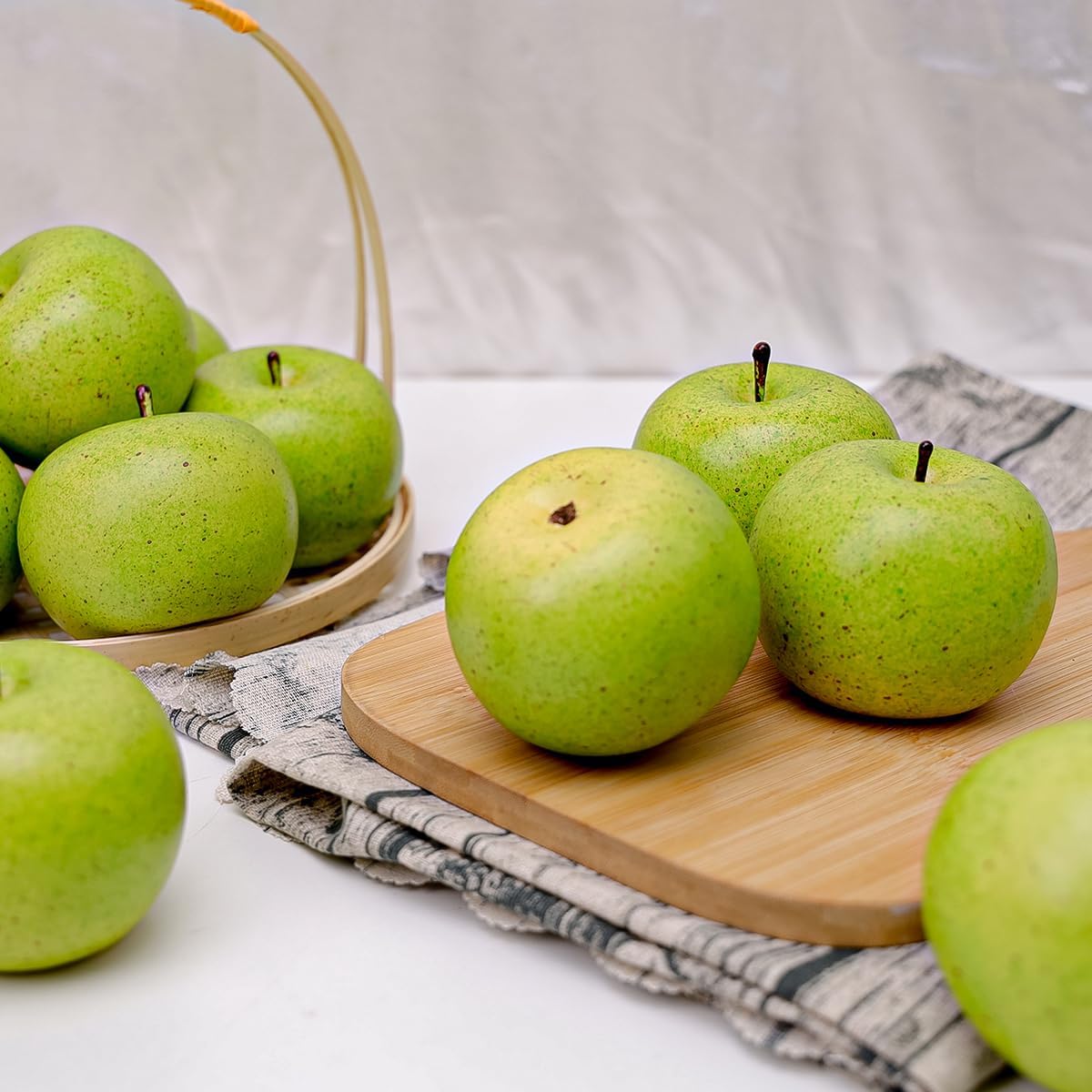 Gresorth 6pcs Lifelike Artificial Green Apple Decoration