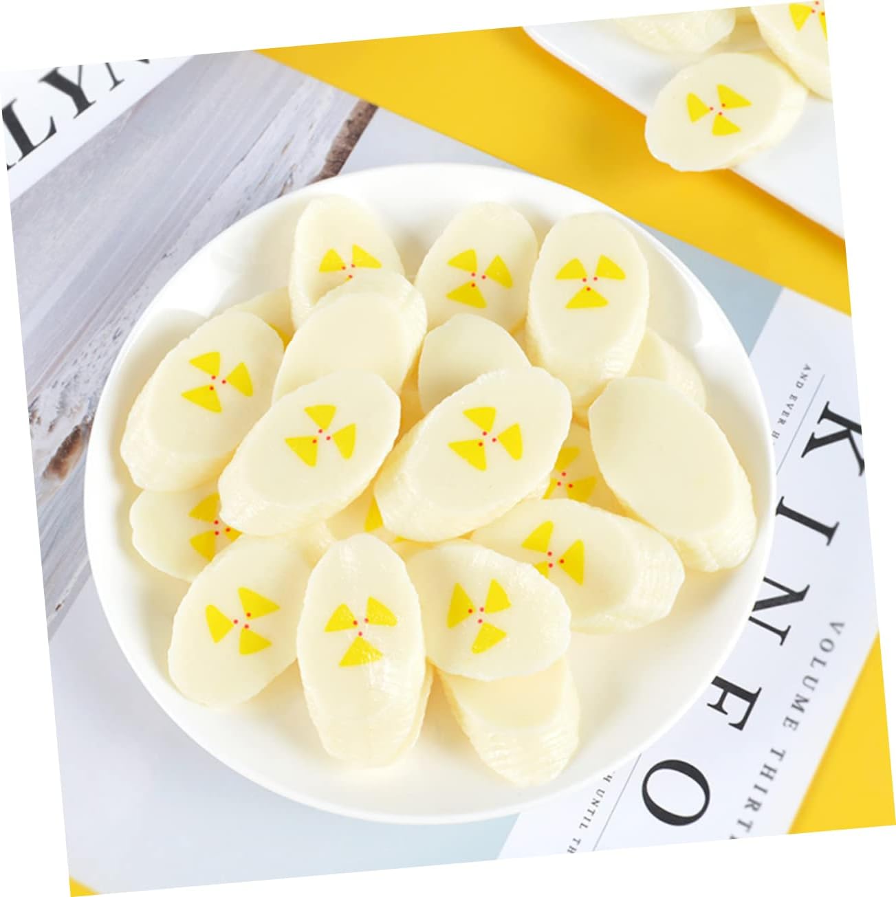 SAFIGLE 20 Pcs Fake Banana Slices Kitchen Decor Photography Props