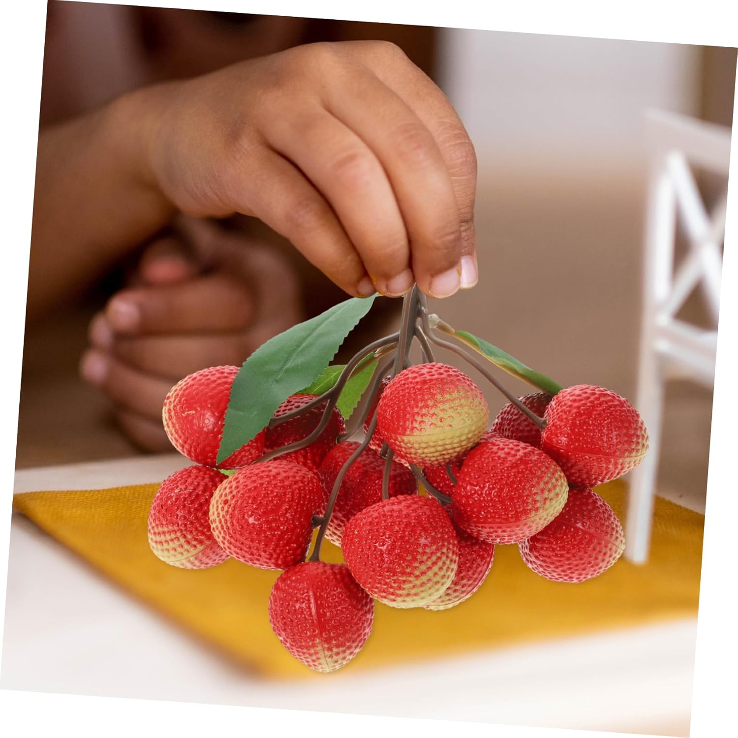Cabilock 1 Bunch Realistic Artificial Lychee Cluster