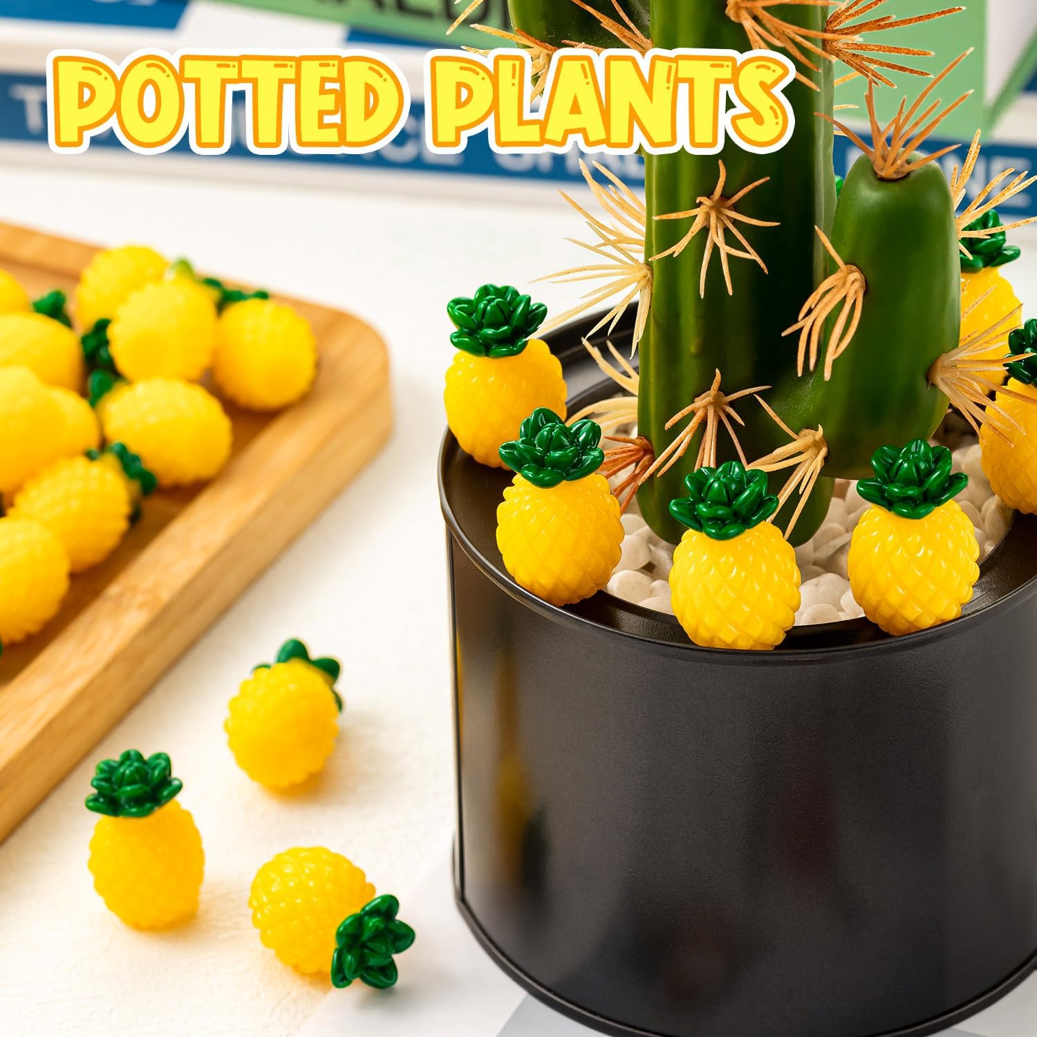 CLESDF 60Pcs Mini Resin Pineapple Decor
