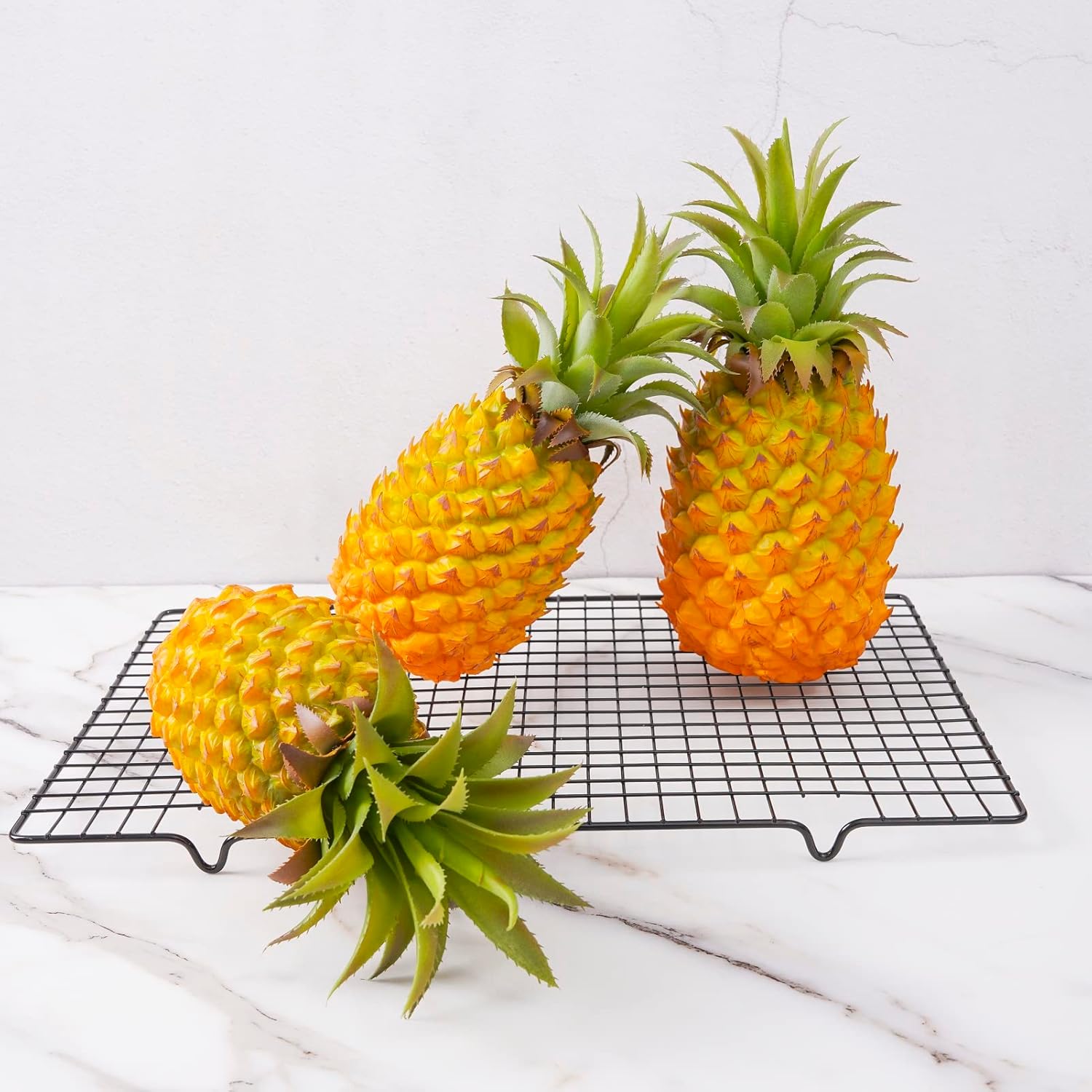 QIRMIZI Artificial Pineapple - Simulated Fruit Decoration