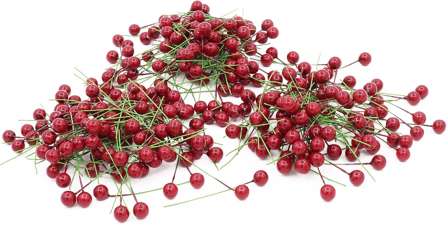 Tuxiaobu 300 Pcs Artificial Wine Red Holly Berries