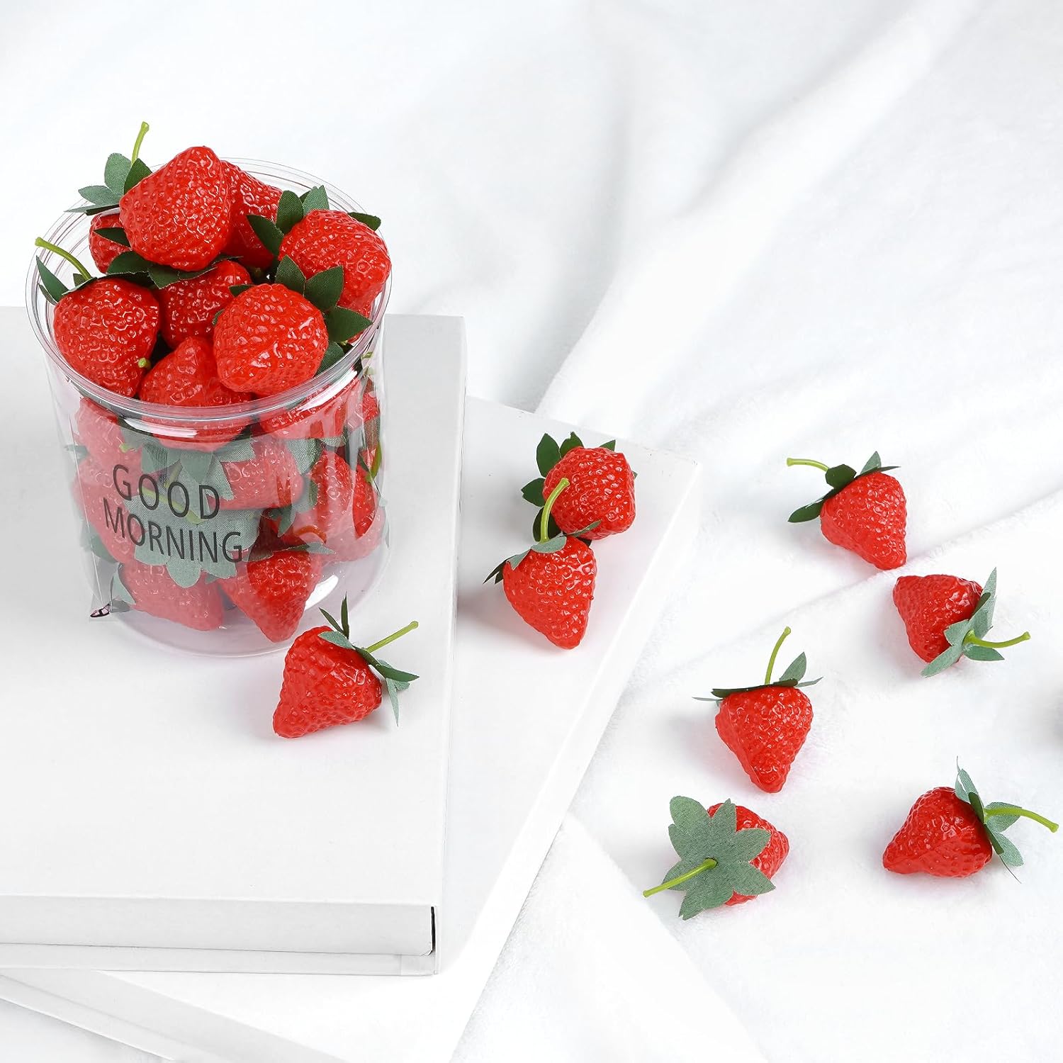 Notakia 80Pcs Fake Strawberries Artificial Fruit Decor