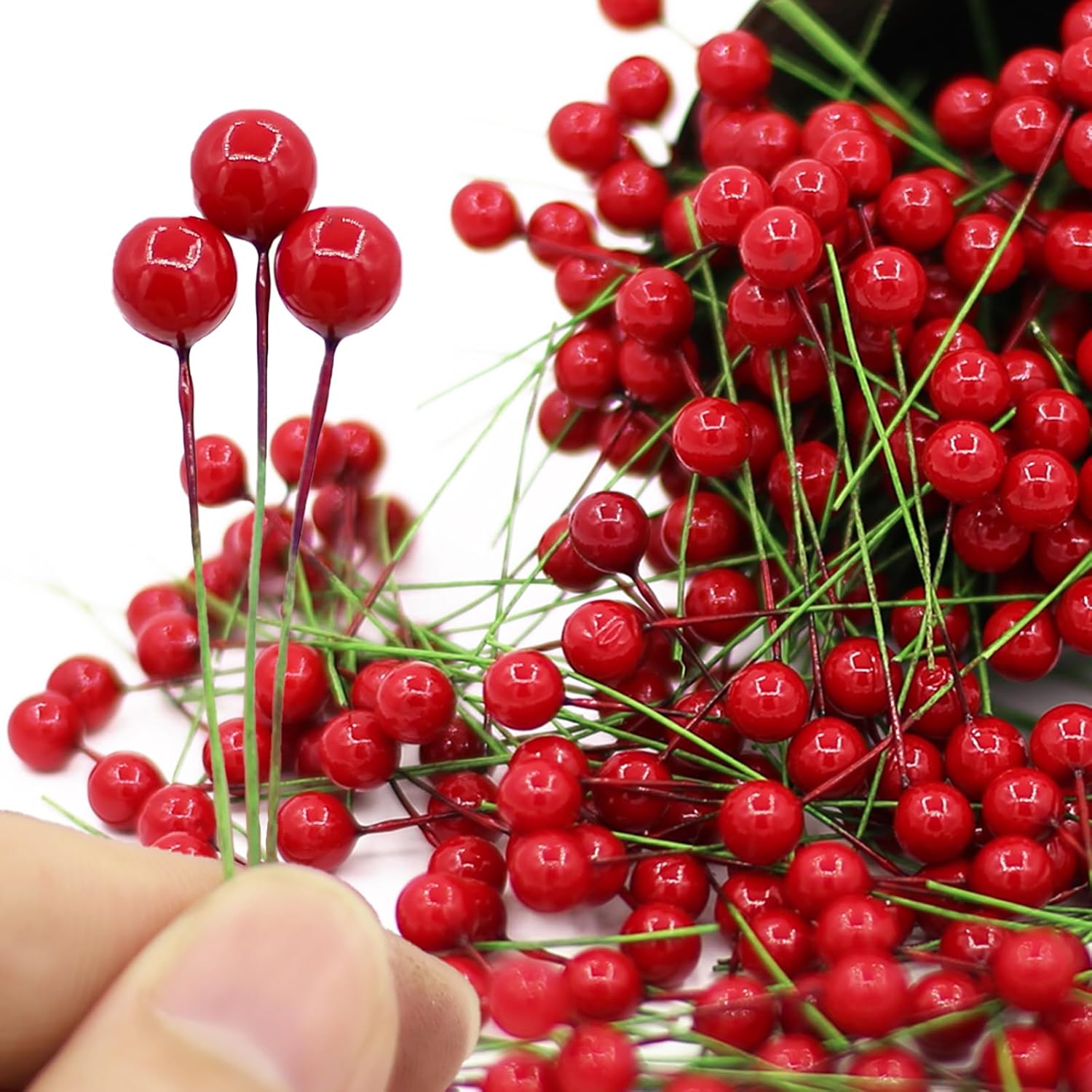 Tuxiaobu 300 Pcs Artificial Red Holly Berries