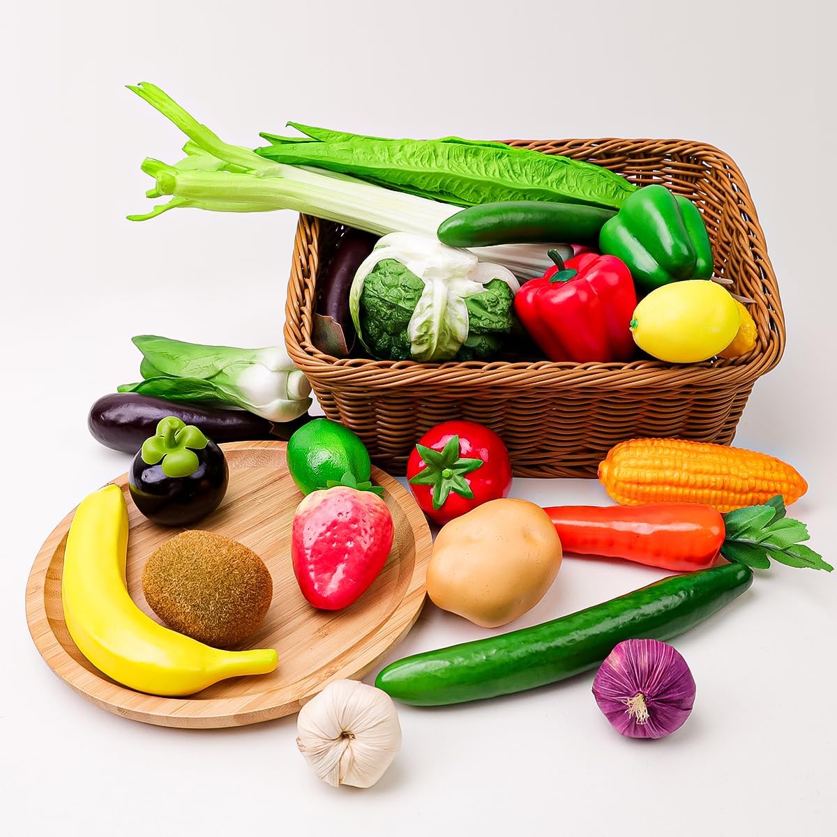 16 Pcs Realistic Plastic Fake Vegetables and Fruit Set