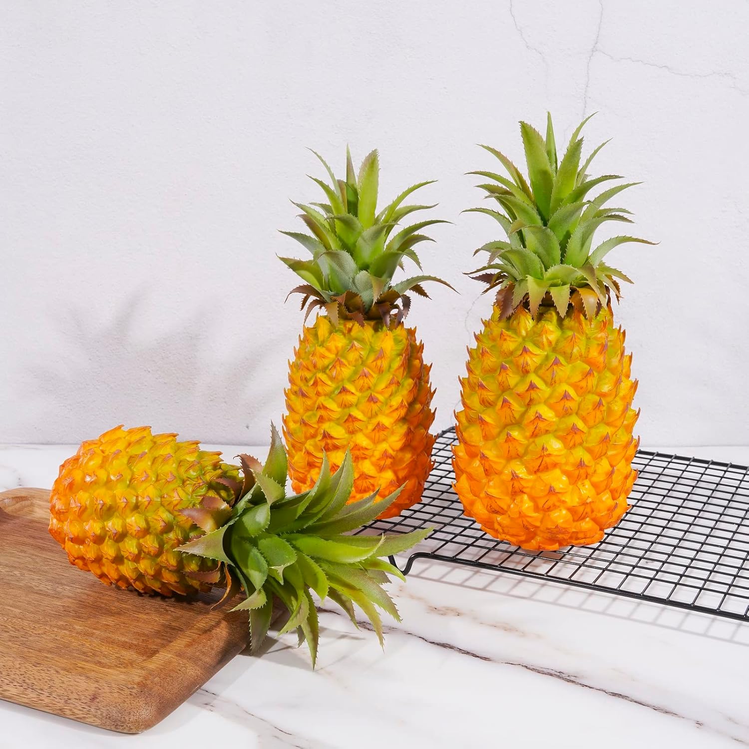 QIRMIZI Artificial Pineapple - Simulated Fruit Decoration