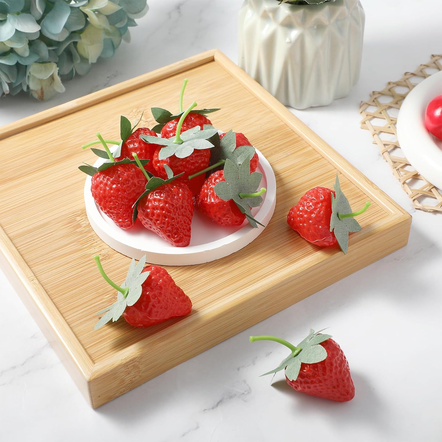 10 PCS Artificial Strawberries Kitchen Decor Lifelike Fruit Photography Props