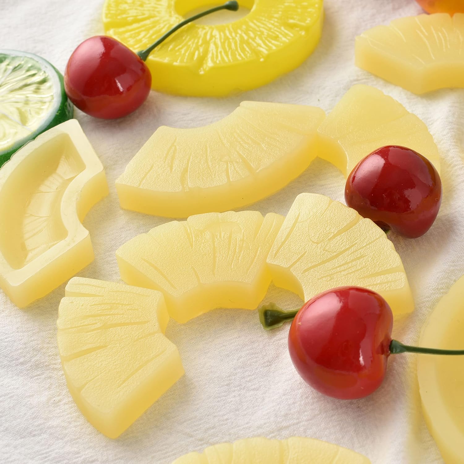 Realistic Artificial Pineapple Slices Set 30pcs Yellow